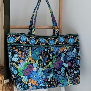 Large vera bradley tote bag